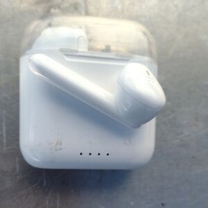 Onn Wireless White Earbuds with Charging Case